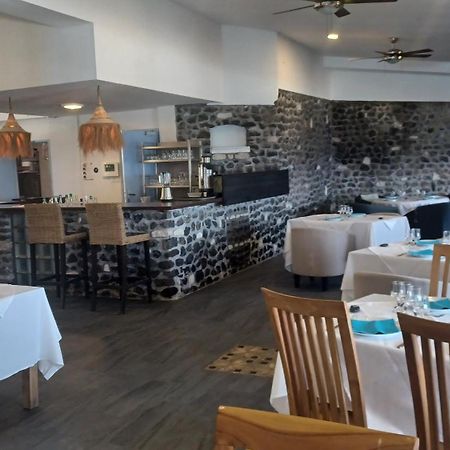 Hotel Les Embruns Du Baril Сен-Филип Екстериор снимка