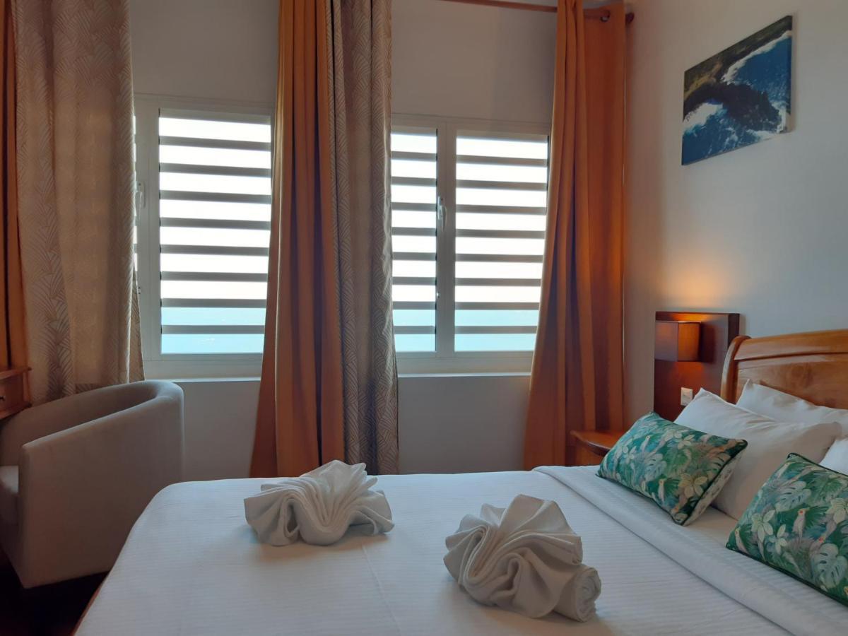 Hotel Les Embruns Du Baril Сен-Филип Екстериор снимка