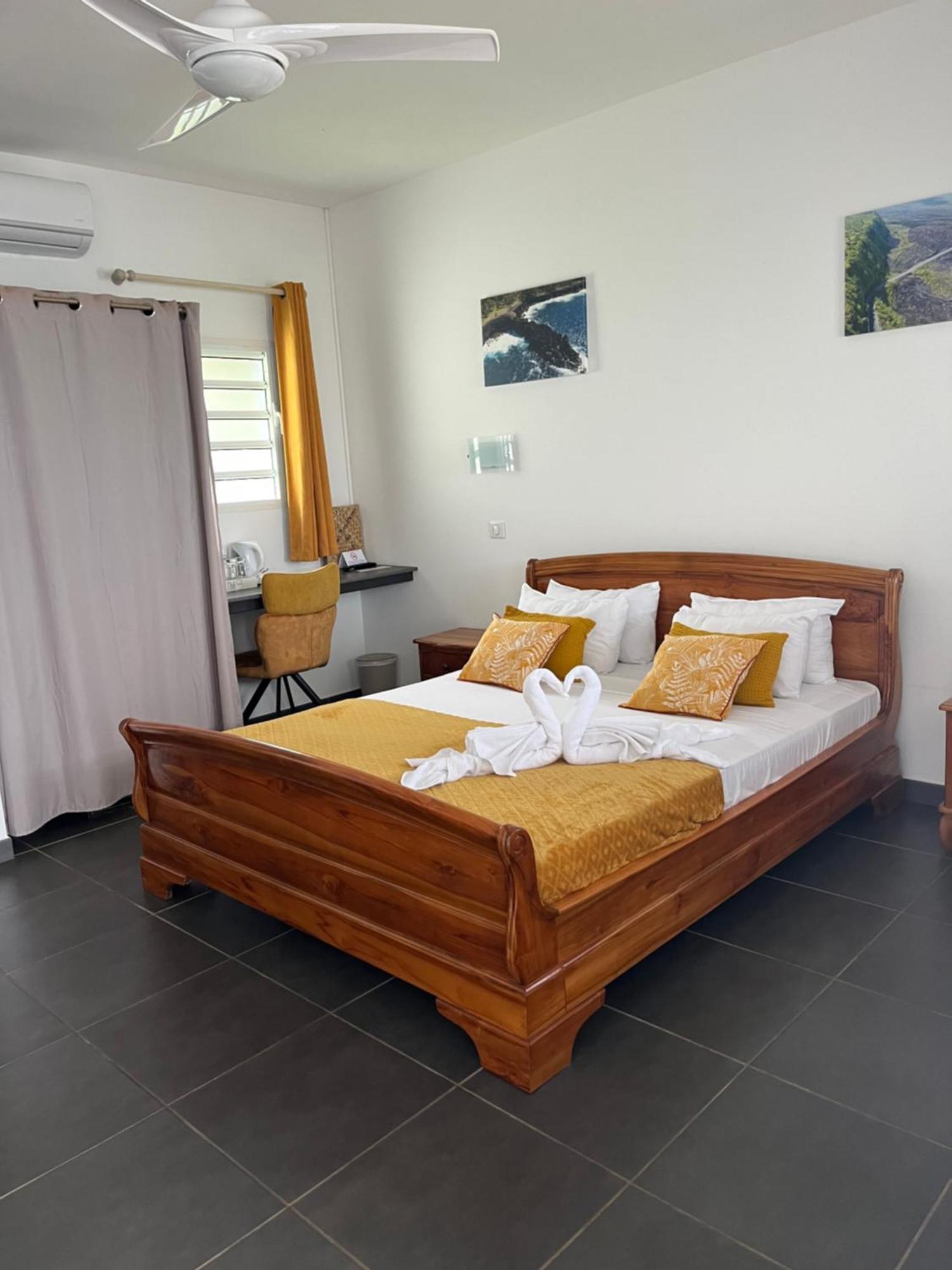 Hotel Les Embruns Du Baril Сен-Филип Екстериор снимка