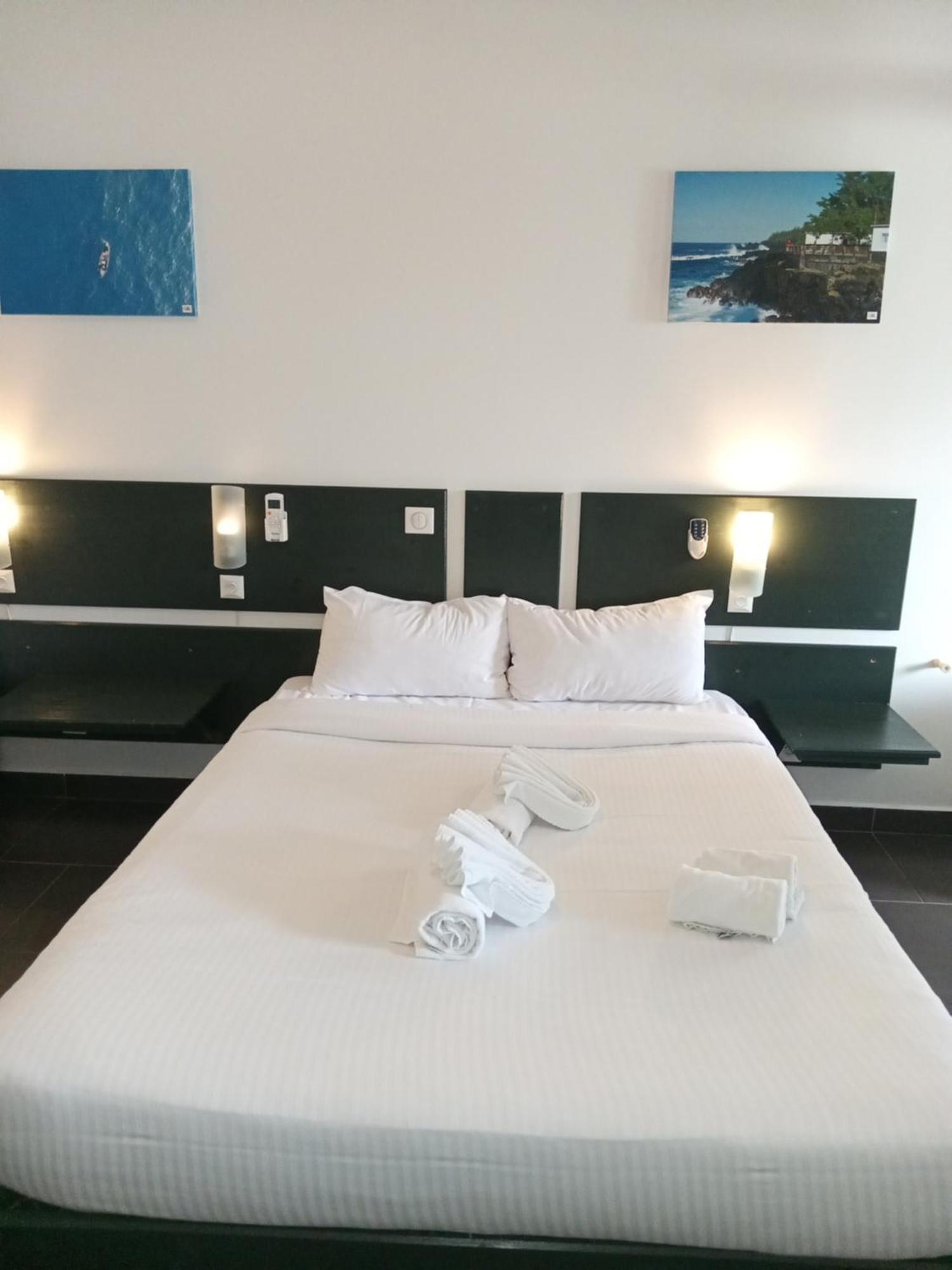 Hotel Les Embruns Du Baril Сен-Филип Екстериор снимка