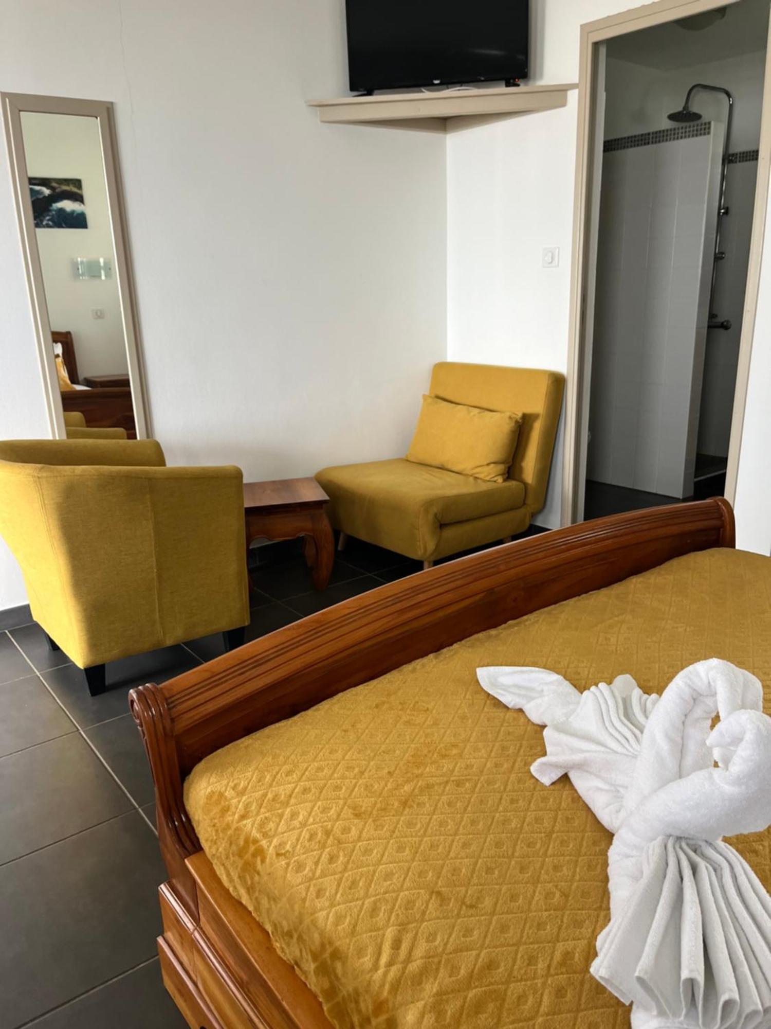 Hotel Les Embruns Du Baril Сен-Филип Екстериор снимка