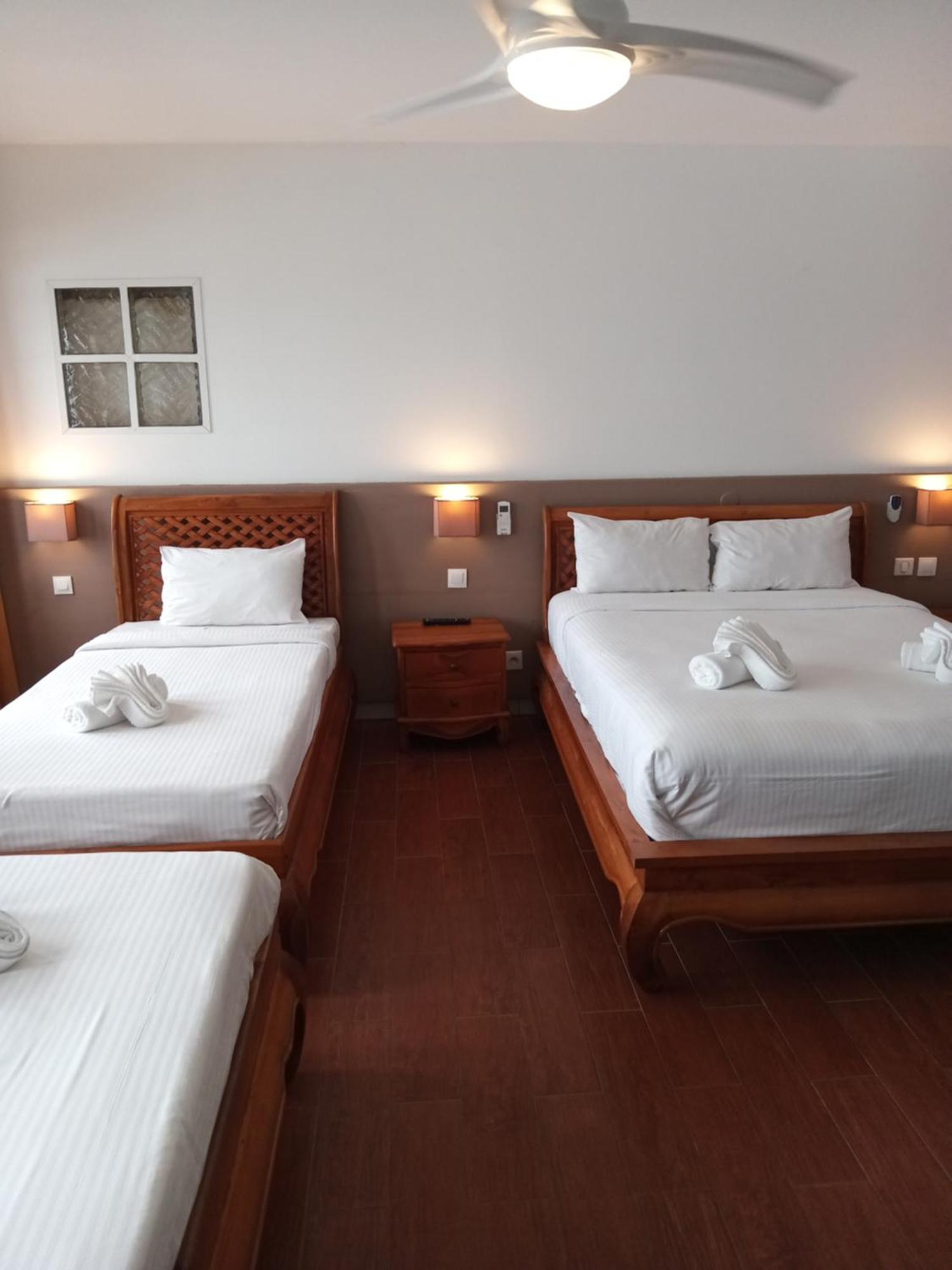 Hotel Les Embruns Du Baril Сен-Филип Екстериор снимка