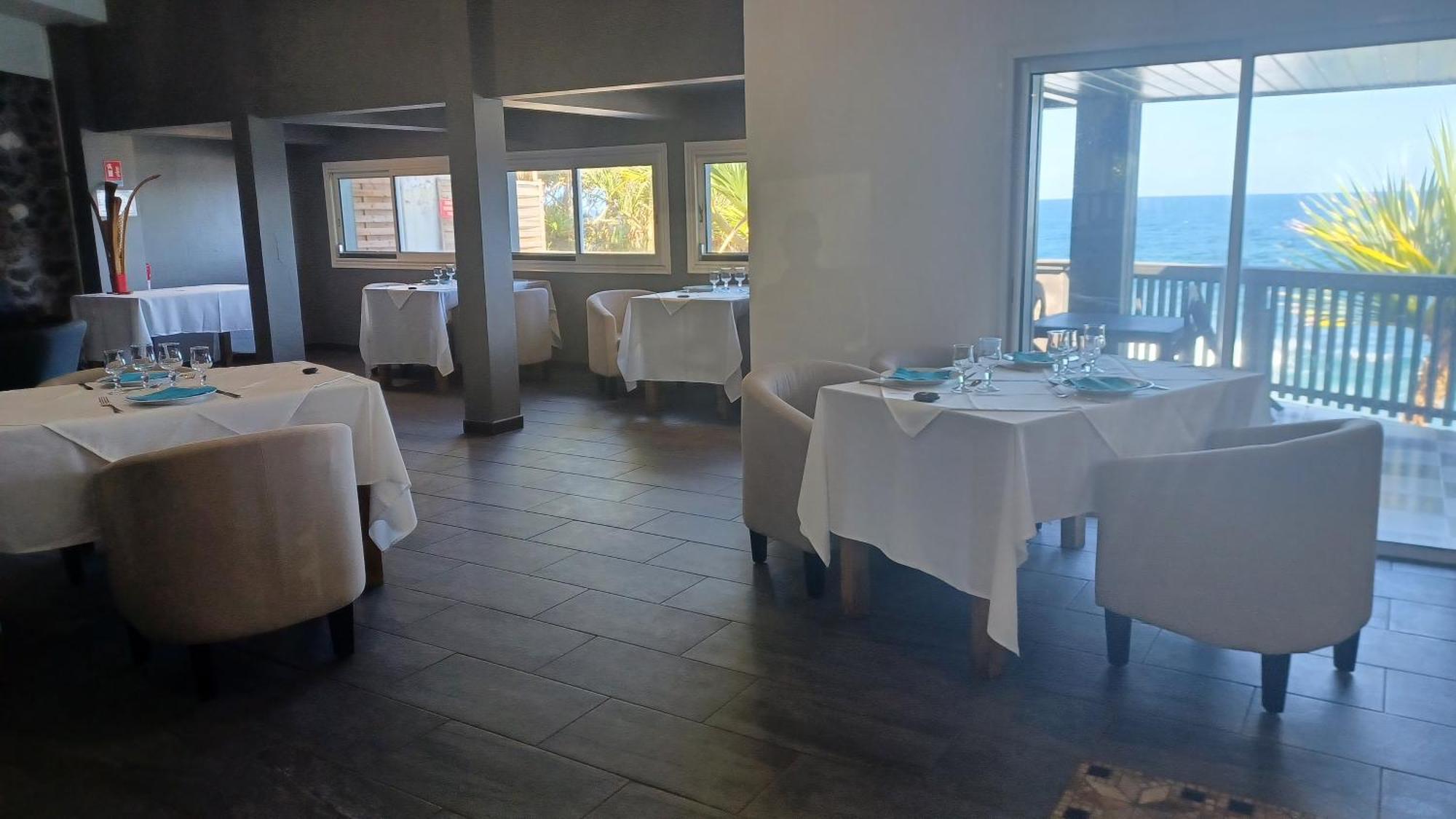 Hotel Les Embruns Du Baril Сен-Филип Екстериор снимка